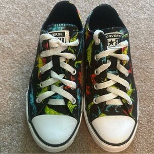 Converse All Stars dinosaur chuck Taylor black tennis shoes size 1